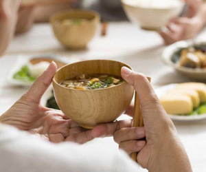 Đây là kiểu ăn cơm gây tiểu đường, làm 'suy giảm tuổi thọ' mà người Nhật tránh xa, tiếc là người Việt lại hay làm ngược lại