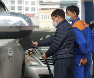 Quỹ bình ổn âm rất sâu, lấy gì để 'chặn' đà tăng của giá xăng dầu?