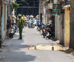 Hà Nội: Người đàn ông rơi từ tầng 6 tòa nhà cao tầng xuống đất tử vong