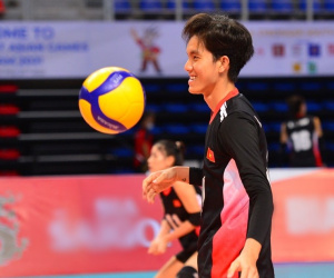Thi đấu quá tốt, nữ VĐV bóng chuyền cao 1m88 của Việt Nam bị CĐV Thái Lan đòi kiểm tra giới tính