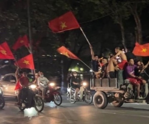 Tạm giữ 5 'quái xế' trong đêm U23 Việt Nam thắng Malaysia