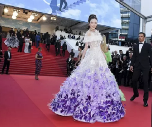 Lý Nhã Kỳ khoe trang sức gần 3 tỷ, rạng rỡ xuất hiện trên thảm đỏ LHP Cannes 2022