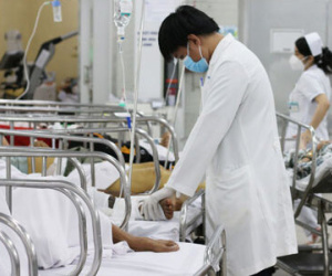 Nhậu đến vỡ bàng quang, banh thực quản!