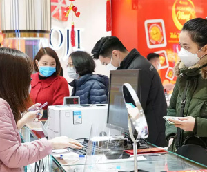 Giá vàng hôm nay 21/5: Lạm phát cao USD mất thế, vàng được đà tăng