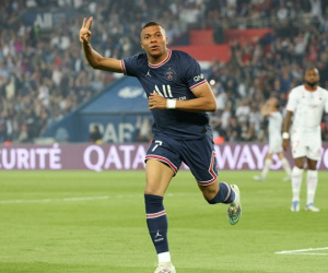 Mbappe lập hat-trick, PSG tiễn đối thủ xuống hạng