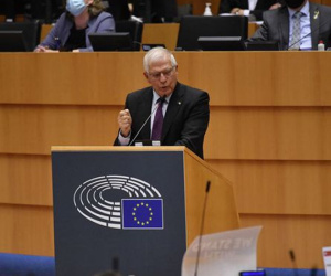 EU thừa nhận cạn khí tài quân sự để giúp Ukraine