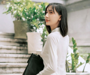 Lynk Lee khoe ảnh tựa như nữ sinh khiến netizen cảm thán: 'Chuẩn bị tốt nghiệp hả chị'