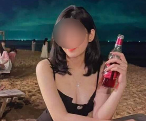 'Tiểu tam' trong vụ trốn vợ đi xem bóng đá bị cameraman lia trúng lên tiếng thanh minh: 'Em không hề biết anh ấy đã có vợ!'