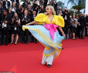 Trang phục thảm họa tại Cannes 2022: Từ tiên cá mắc cạn đến 'siêu anh hùng' khó hiểu không thiếu một ai
