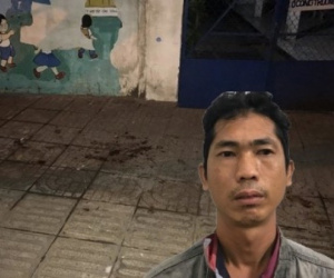 Bắt nóng thanh niên đâm thương vong 2 cha con rồi leo lên mái nhà cố thủ