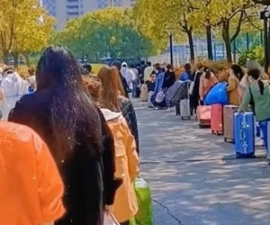 Dân Thượng Hải ồ ạt rời thành phố sau khi lệnh phong tỏa được bãi bỏ
