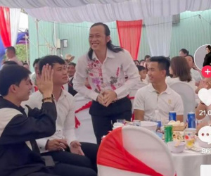 Xôn xao clip Hoài Linh xuất hiện tại một đám cưới, phản ứng của mọi người xung quanh ra sao khi nam danh hài xuất hiện?