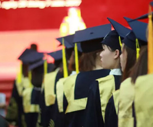 Giảng viên đại học công lập: Người hơn 10 triệu, người 200 triệu/tháng