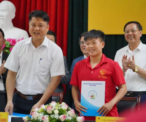 Bóng đá nữ Việt Nam lần đầu có 'lót tay'