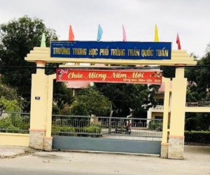 Nghi vấn nữ sinh lớp 11 bị rạch mặt: Hiệu trưởng lên tiếng