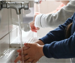Số trẻ bị nhiễm viêm gan bí ẩn tăng mạnh ở Anh