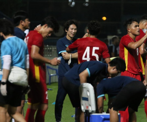 HLV Gong Oh-kyun nói gì khi ra mắt U23 Việt Nam bằng thảm bại 0-3?