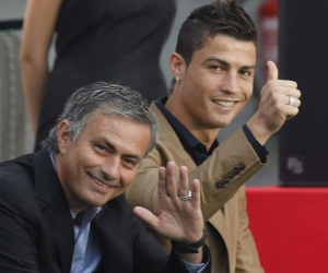 HLV Mourinho muốn đưa Ronaldo sang Roma