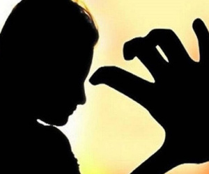 Người phụ nữ bị hãm hiếp sau khi nhờ thấy cúng chữa bệnh cho con trai tàn tật