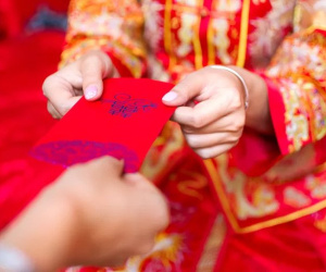 Tổ chức đám cưới cho con xong xuôi lại bày vẽ 'tiệc cảm ơn' để nhận thêm quà mừng, quan chức Trung Quốc nhận cái kết 'đắng'