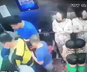 Công an điều tra vụ người đàn ông xô đẩy, tát phụ nữ đi cùng thang máy chung cư