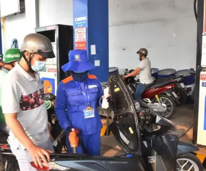 Giá xăng dự báo tiếp tục tăng