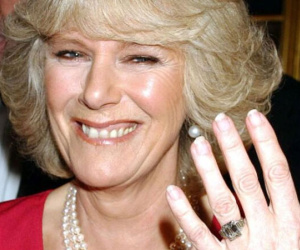 Nhẫn đính hôn 2,93 tỷ mà Thái tử Charles trao cho bà Camilla có gì đặc biệt?
