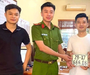 Bấm trúng biển ngũ quý 6 khi đăng ký xe ở công an xã