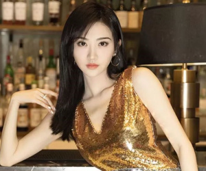 Cảnh Điềm trả giá nặng sau khi bị xử phạt vì quảng cáo kém chất lượng