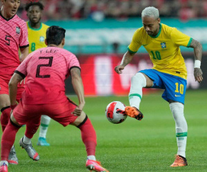 Brazil vùi dập Hàn Quốc, Nhật Bản đại thắng Paraguay