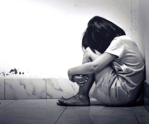 Bắt khẩn cấp gã đàn ông làm chuyện đồi bại với con gái riêng của người tình