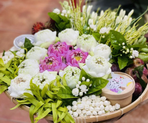 Mâm lễ cúng Tết Đoan Ngọ gần 2 triệu đồng 'đắt như tôm tươi', cửa hàng online chốt cả trăm đơn/ngày