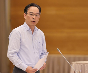 Lãnh đạo Bộ GD&ĐT nói gì về việc tăng học phí khi giá cả leo thang?