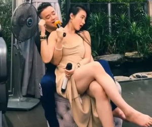 Dù bị chỉ trích thậm tệ khi dùng tình cảm để PR, Cao Thái Sơn và Angela Phương Trinh vẫn trêu ngươi bằng cách này