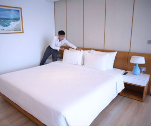 Cần gấp hàng trăm nhân viên, resort 5 sao tăng lương, tuyển cả người chưa thạo nghề
