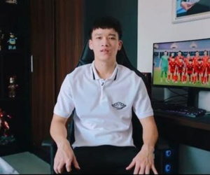 Tiền vệ Hoàng Đức lần đầu tiên khoe biệt thự ở quê nhà, dân tình choáng ngợp về độ giàu có