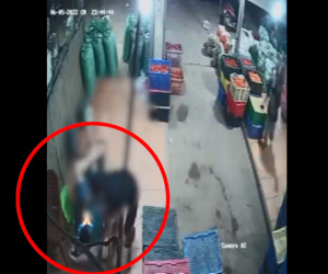 Đang nằm ngủ, tiểu thương bị tấn công dao ngã gục