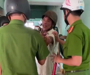 Chồng chém vợ đang ly thân chỉ vì… không nghe điện thoại