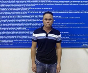 Bắt 1 Đội trưởng thu phí "làm luật" cho xe quá khổ, quá tải vào cao tốc