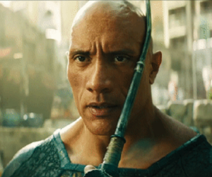 The Rock mình đồng da sắt, dùng tay bắt tên lửa trong 'Black Adam'