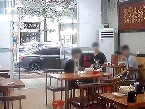 3 thanh niên 'hát bài chạy ngay đi' sau khi đánh chén khiến chủ quán hốt hoảng truy đuổi