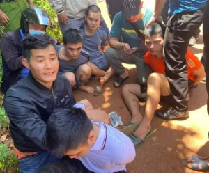 Hơn 100 cán bộ công an vây bắt 5 đối tượng trốn trại