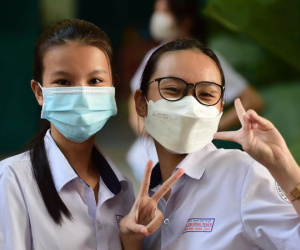 Sáng nay, hơn 94.000 học sinh TP.HCM thi vào lớp 10