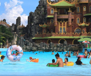 Một học sinh bị đuối nước nguy kịch khi tắm biển nhân tạo tại khu du lịch Đại Nam