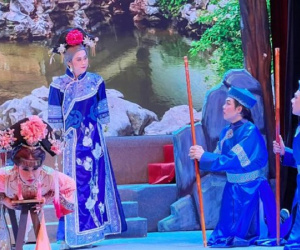 NSƯT Hoài Linh tái xuất sân khấu cải lương vì lí do cực nghĩa tình, vào vai Dung ma ma thế nào mà khán giả vỗ tay rần rần?