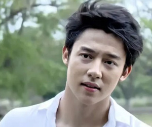Đem tiền về cho vợ, tôi kinh ngạc khi thấy căn nhà trống trơn