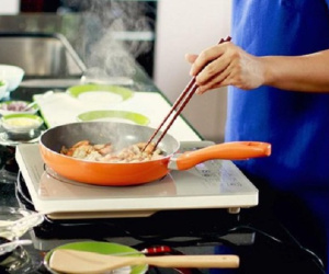 Những thói quen sai lầm khi nấu ăn khiến bạn vừa mất thời gian lại dễ rước bệnh vào người