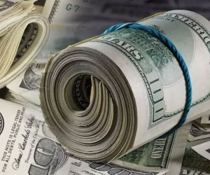 USD tiến sát mức cao lịch sử, những mối nguy hiểm đang chờ