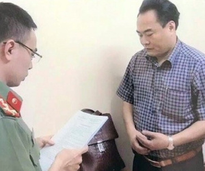 Cựu chủ tịch trung tâm hỗ trợ người nghèo lừa hơn 1.000 người nghèo sắp hầu tòa