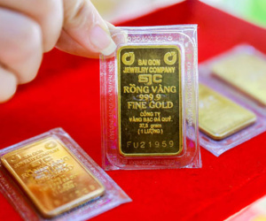 Tiếp tục lao dốc, giá vàng SJC lùi về mốc 66 triệu/lượng